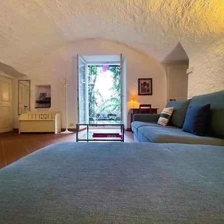 Gina App 6060 Apartment